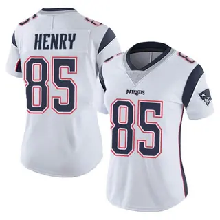 New England Patriots Women's Hunter Henry Limited Vapor Untouchable Jersey - White